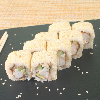 Калифорния с креветкой в кунжуте, Маки